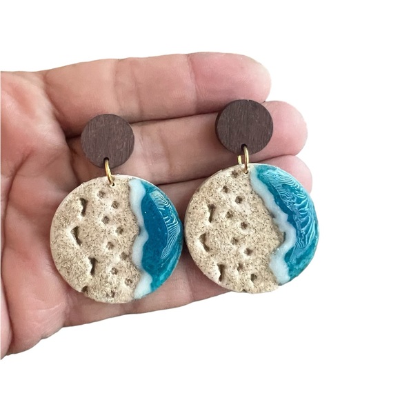 Footprints - Picture 2 of 2